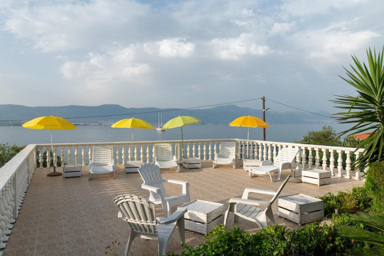 Villa Fjaba - By The Sea - With The Big Terraces & Great Sea View Trogir Extérieur photo