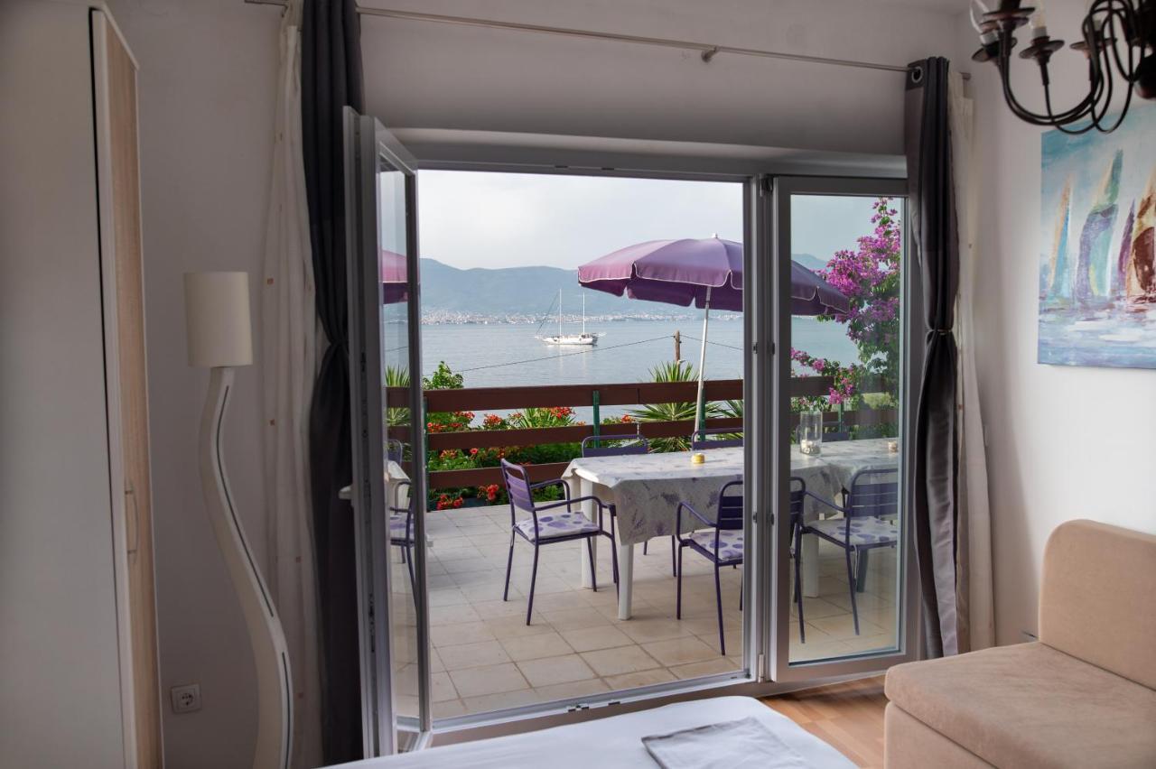 Villa Fjaba - By The Sea - With The Big Terraces & Great Sea View Trogir Extérieur photo