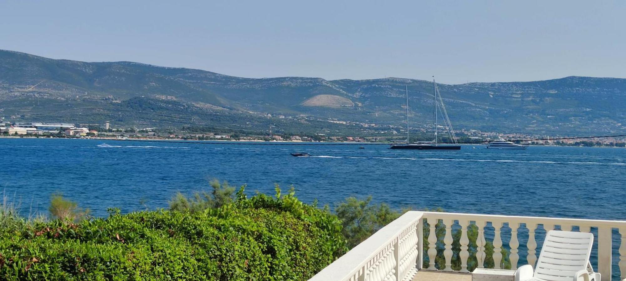 Villa Fjaba - By The Sea - With The Big Terraces & Great Sea View Trogir Extérieur photo